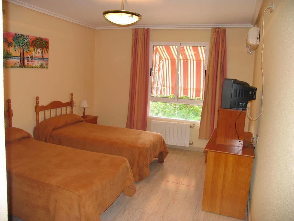 Hostal Imperial Crevillente Exterior foto
